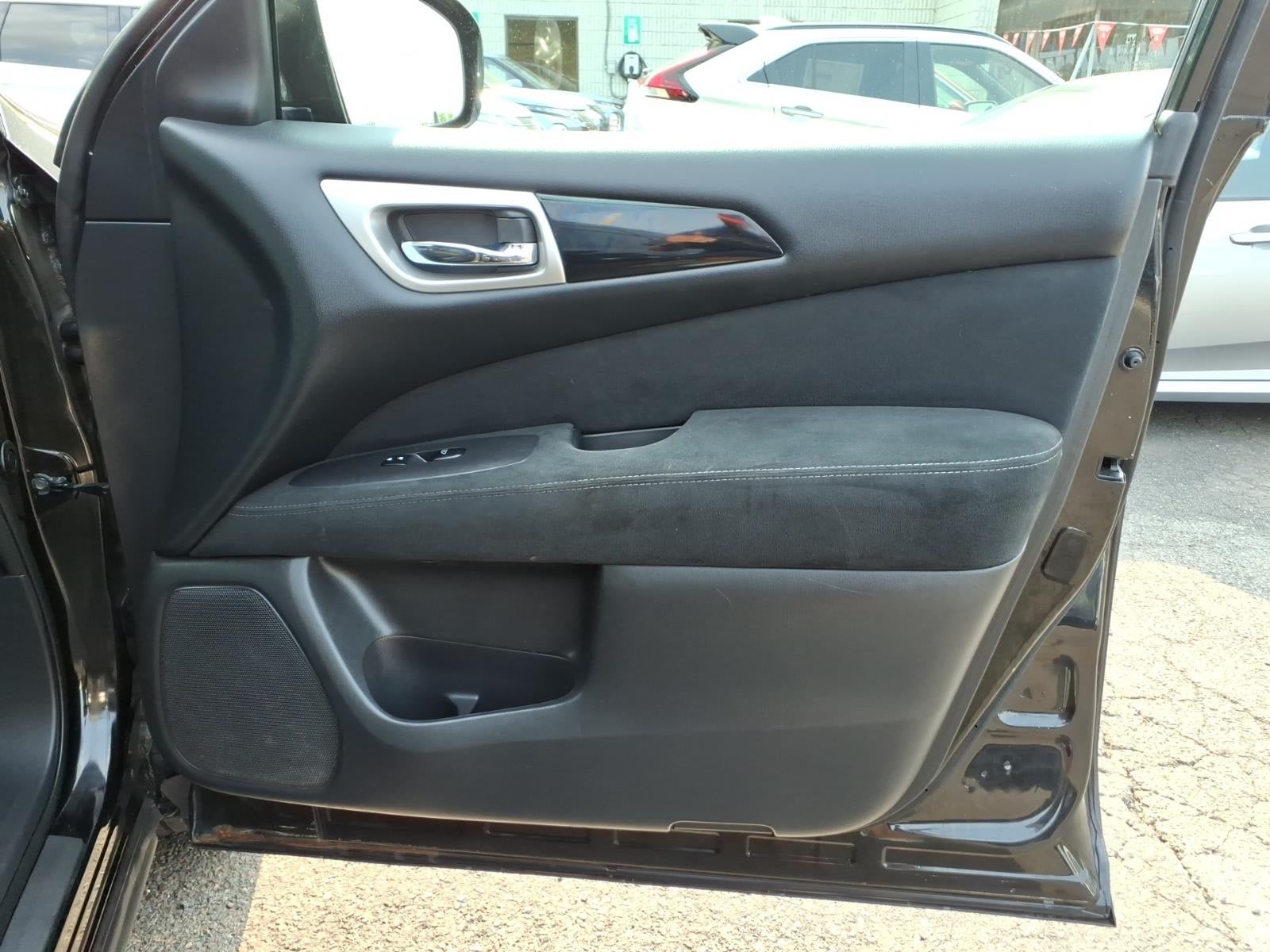 2015 Nissan Pathfinder SV