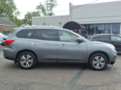 2019 Nissan Pathfinder S