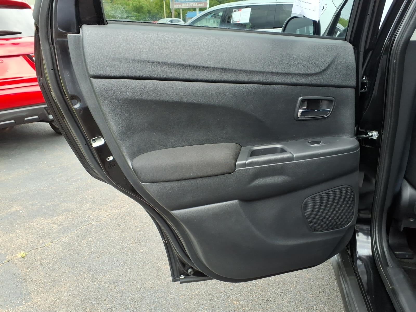 2024 Mitsubishi Outlander Sport ES