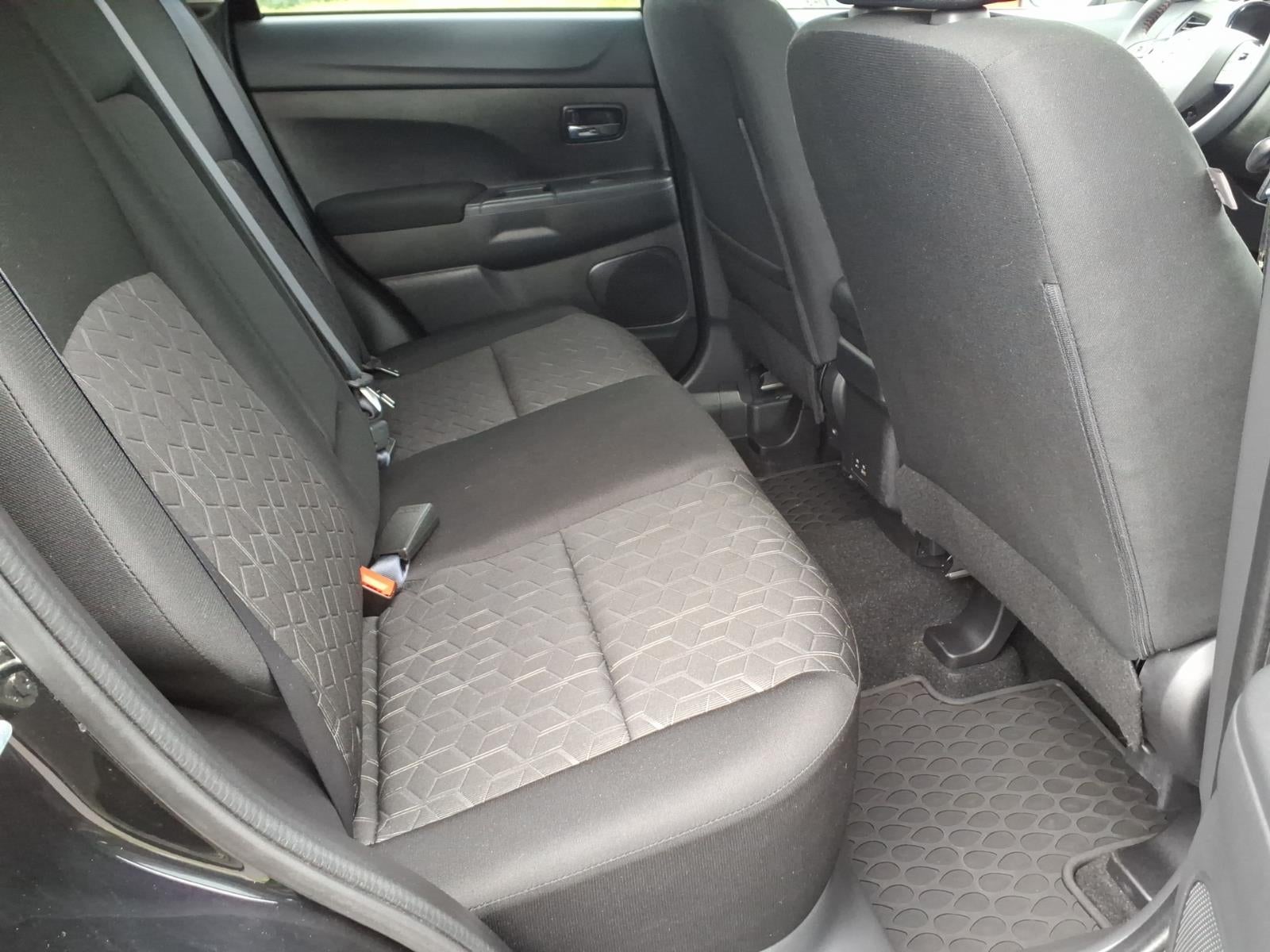 2025 Mitsubishi Outlander Sport LE