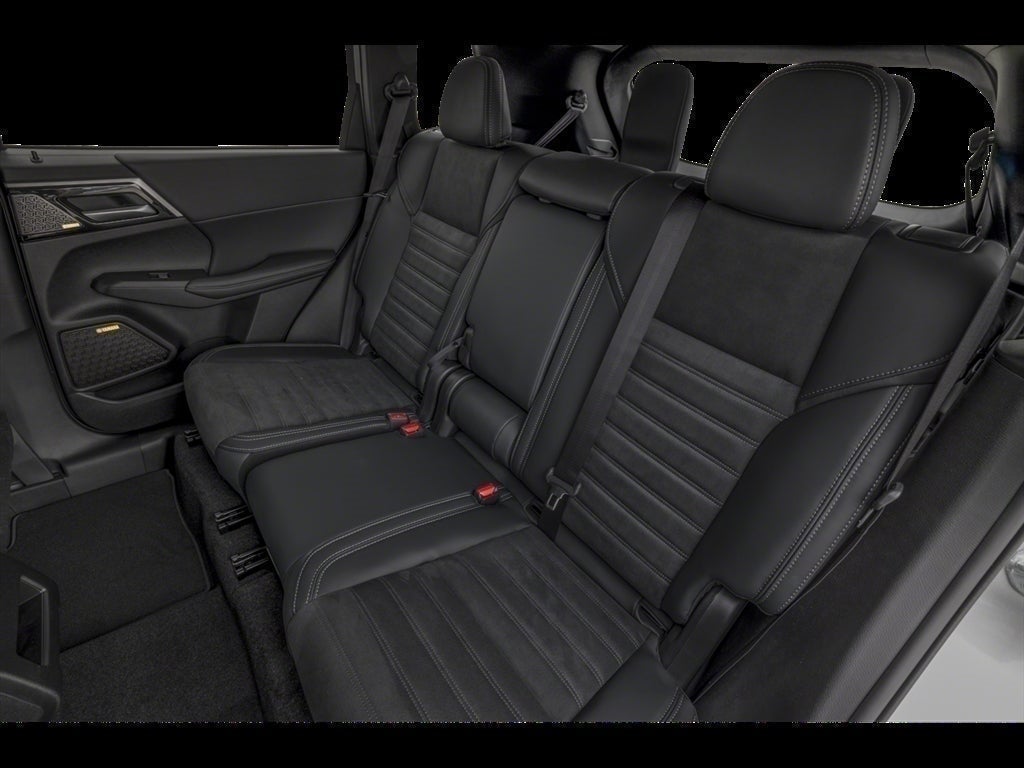 2026 Mitsubishi Outlander LE