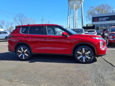 2025 Mitsubishi Outlander SE