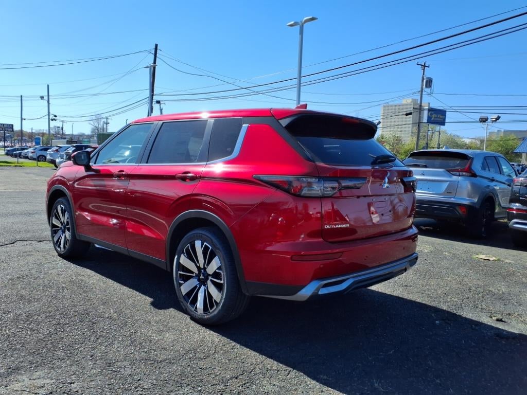 2025 Mitsubishi Outlander SE