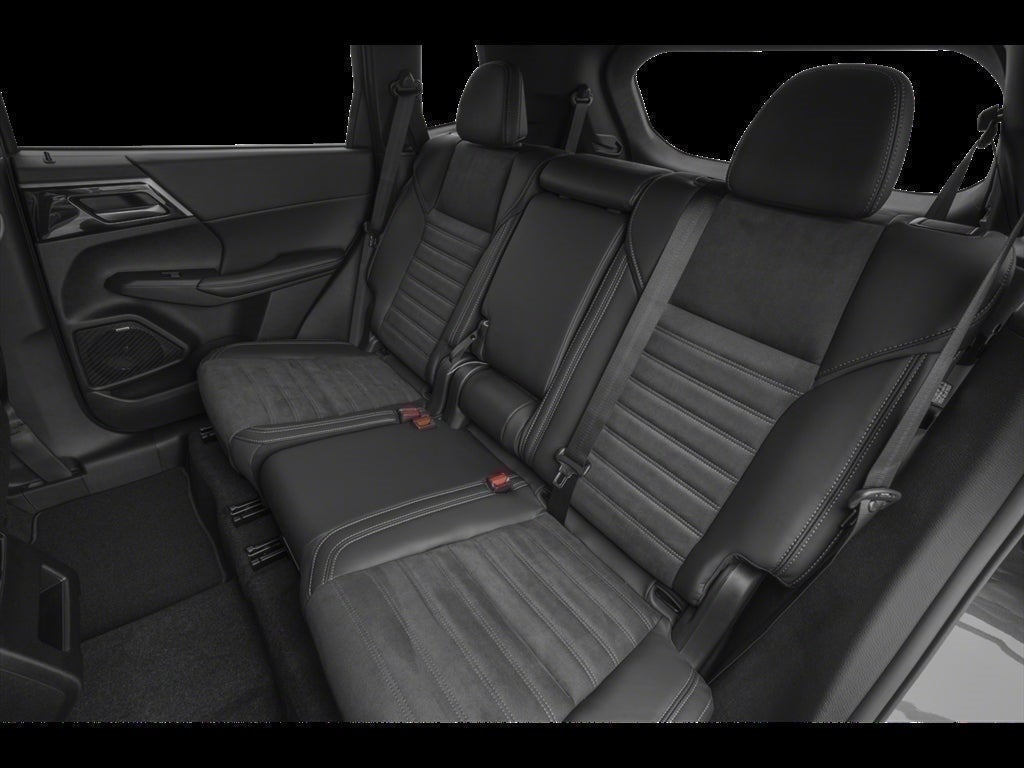 2026 Mitsubishi Outlander LE