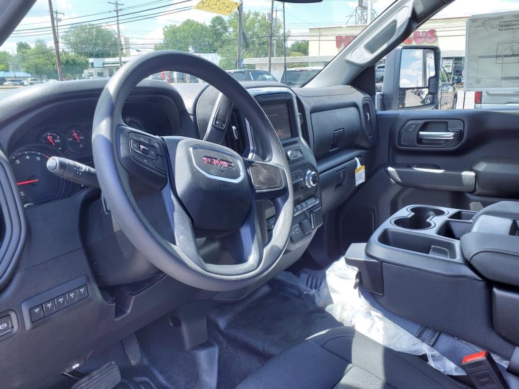 2024 GMC Sierra 3500 HD Chassis Cab Pro