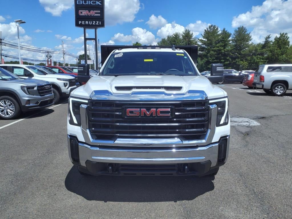 2024 GMC Sierra 3500 HD Chassis Cab Pro