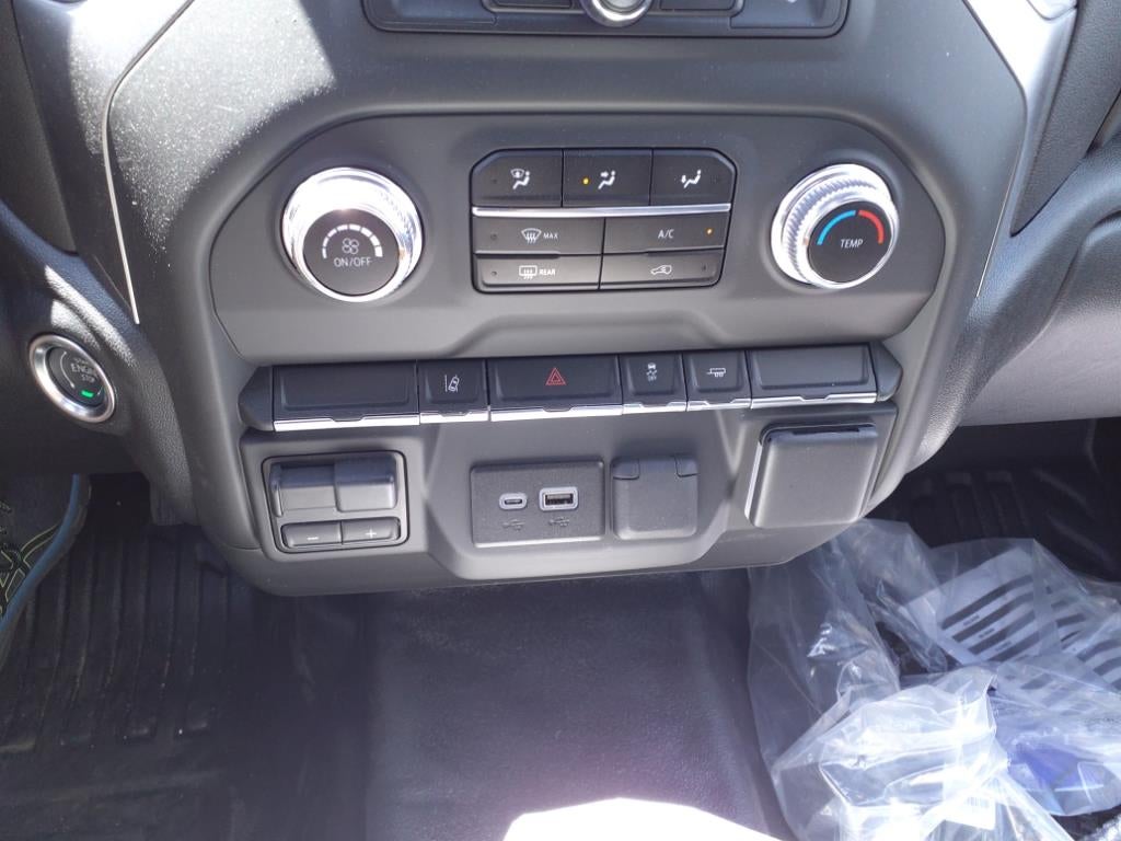 2024 GMC Sierra 3500 HD Chassis Cab Pro