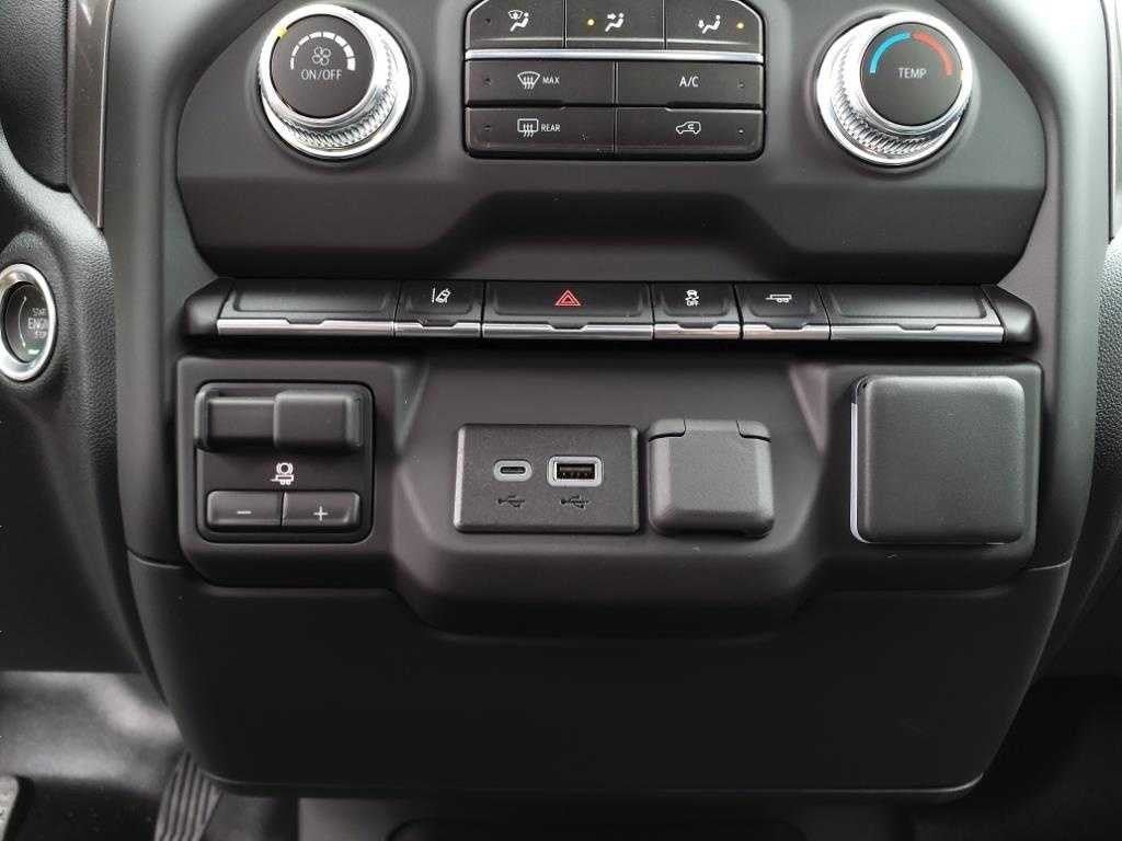 2024 GMC Sierra 3500 HD Pro