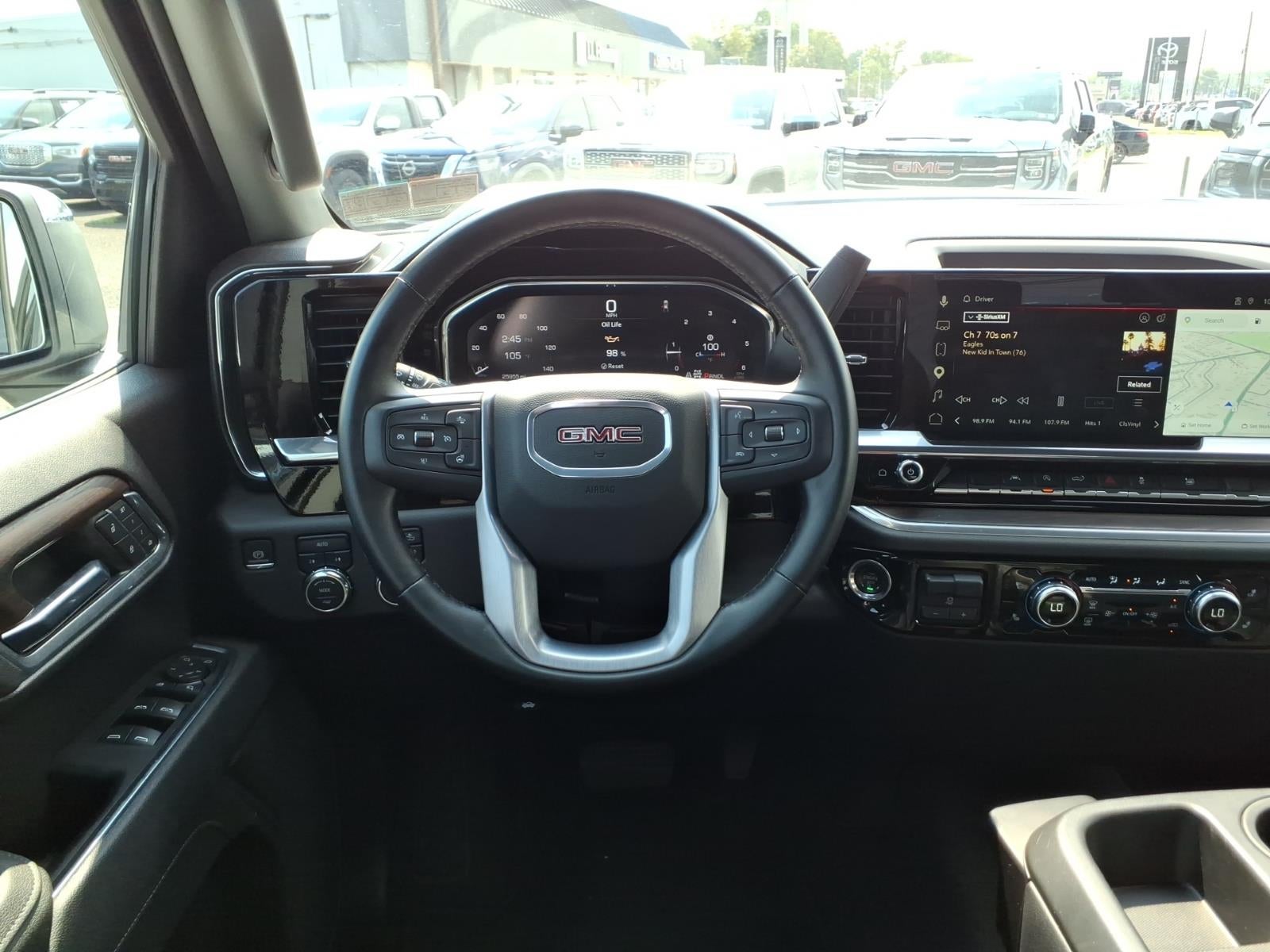 2025 GMC Sierra 1500 SLT