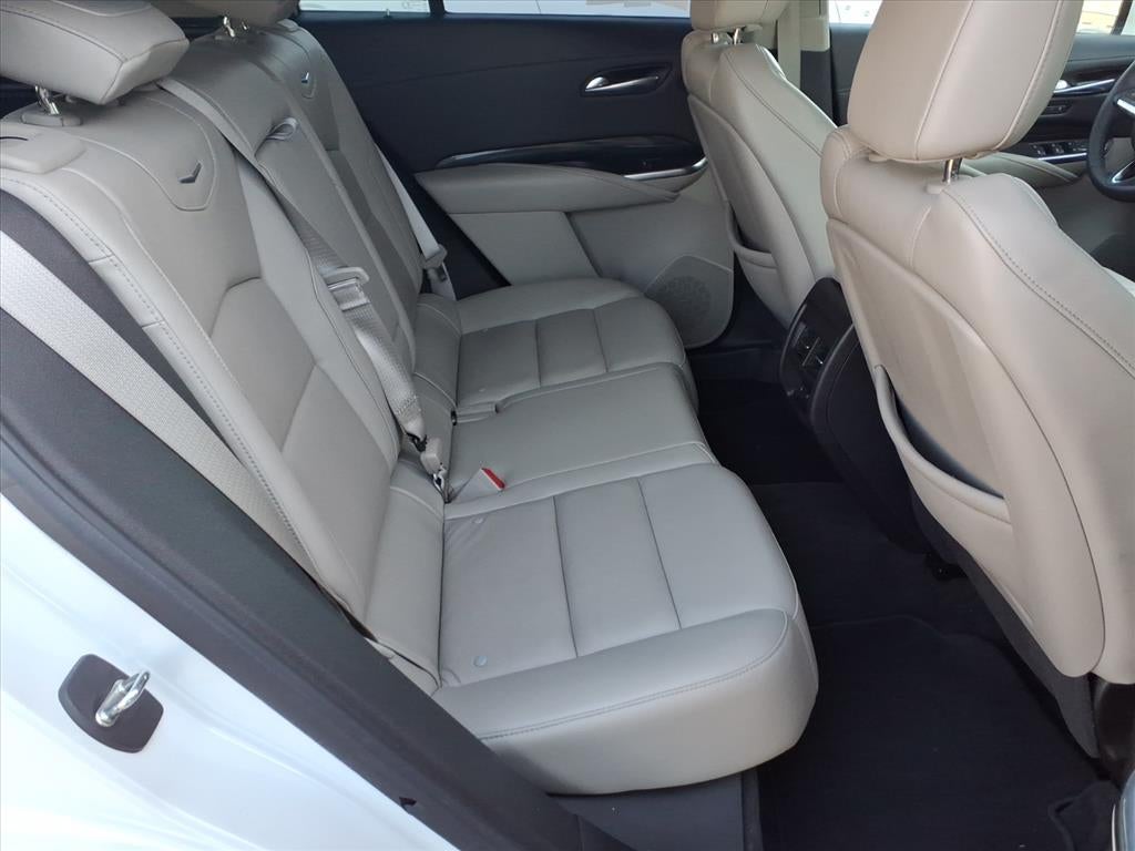 2022 Cadillac XT4 Premium Luxury