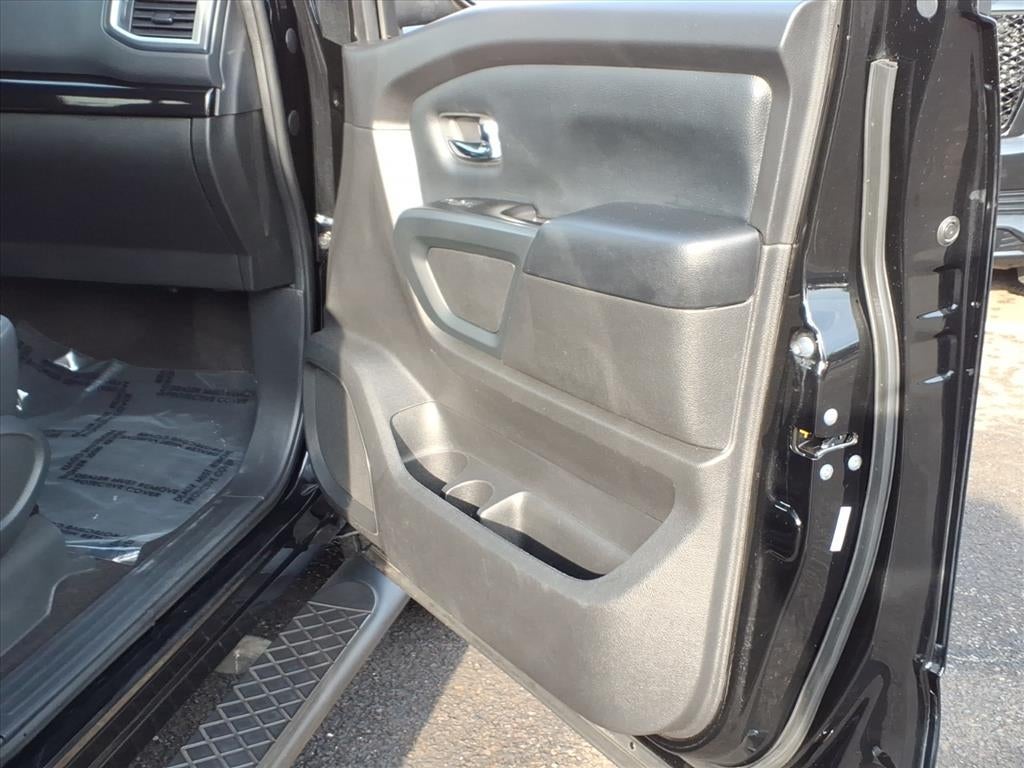 2018 Nissan Titan SV