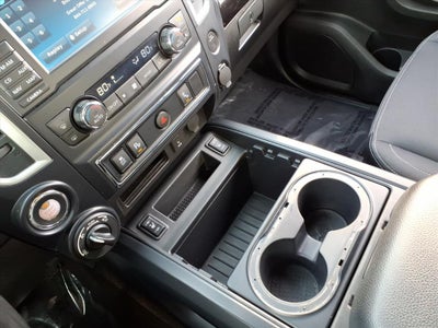 2018 Nissan Titan SV