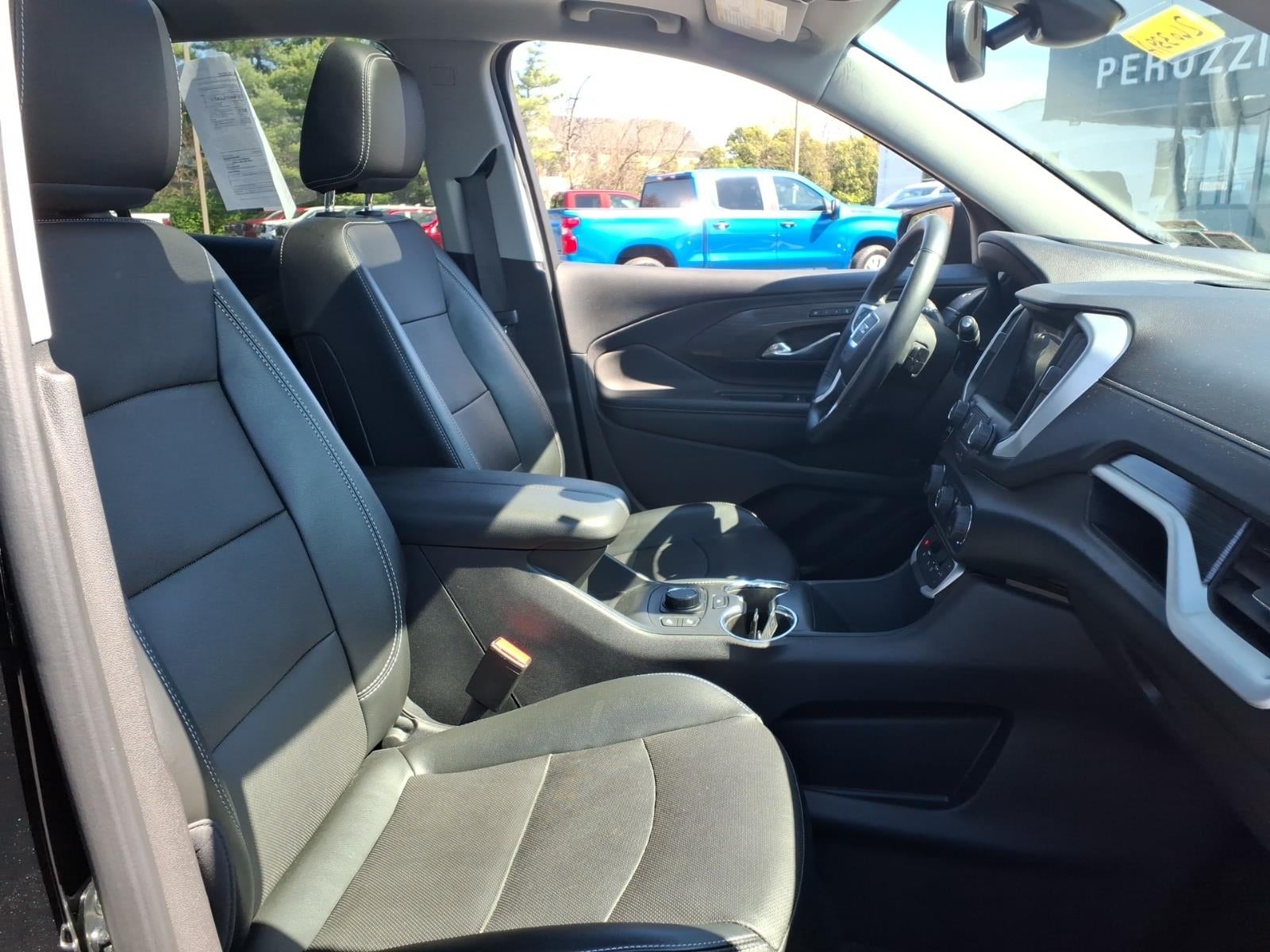 2023 GMC Terrain SLT