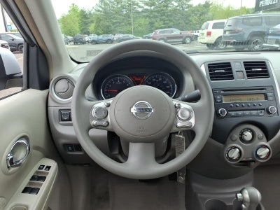 2014 Nissan Versa SV