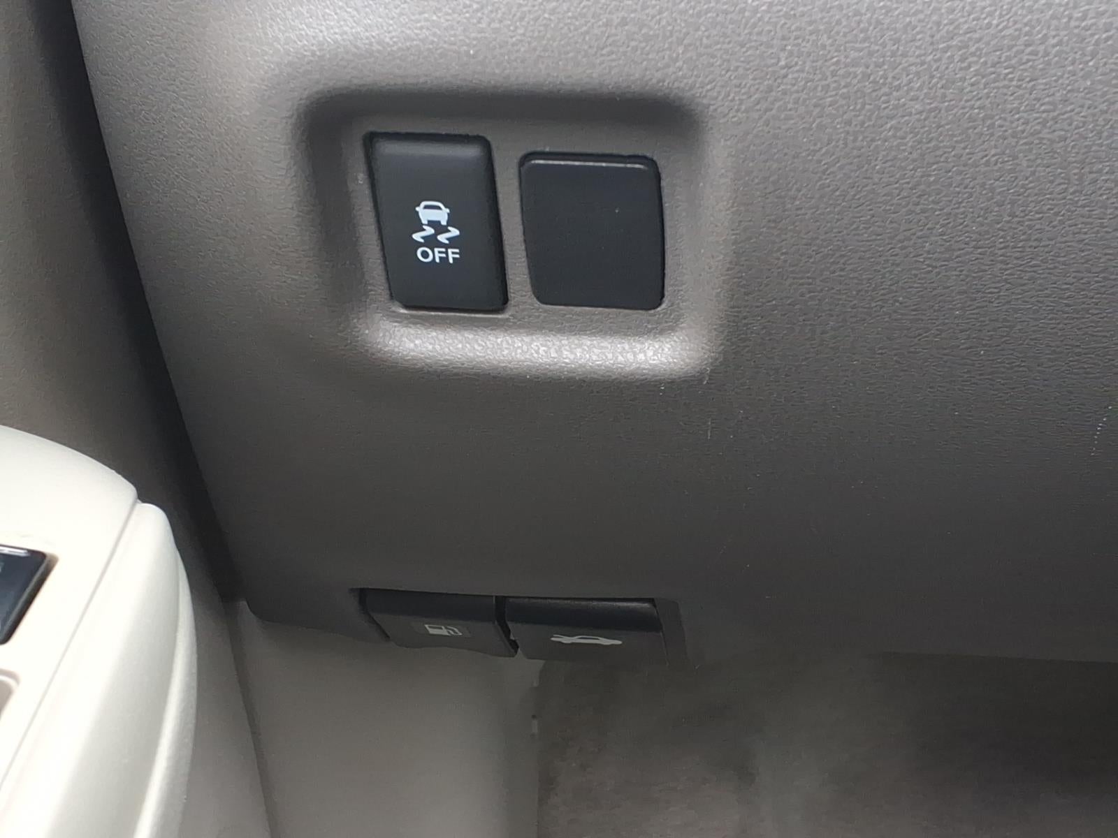 2014 Nissan Versa SV