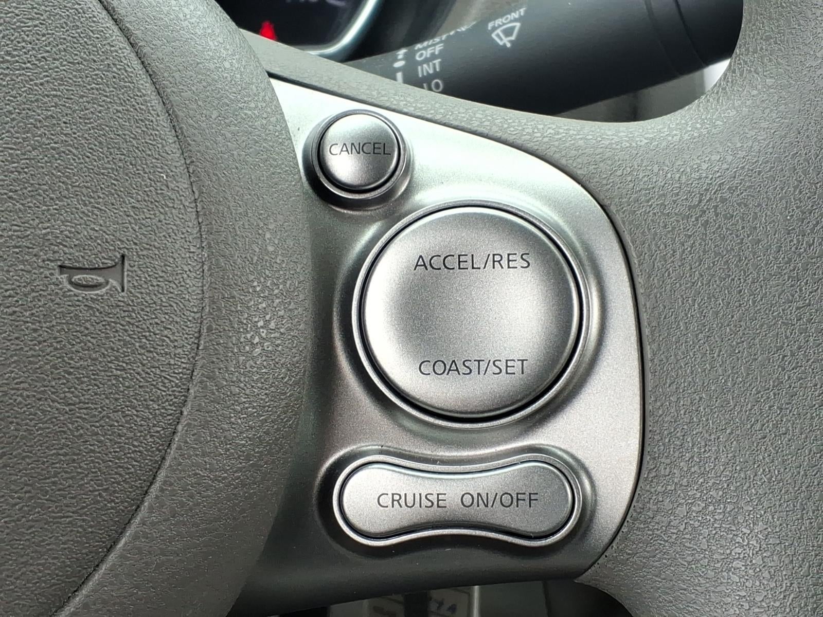 2014 Nissan Versa SV
