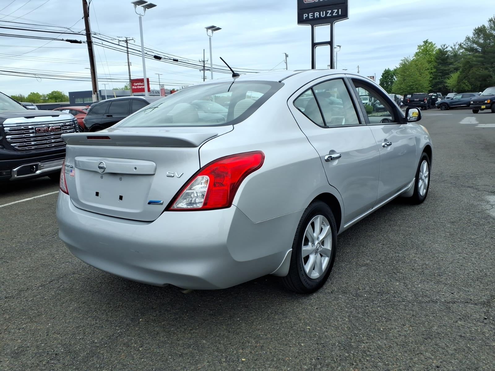2014 Nissan Versa SV