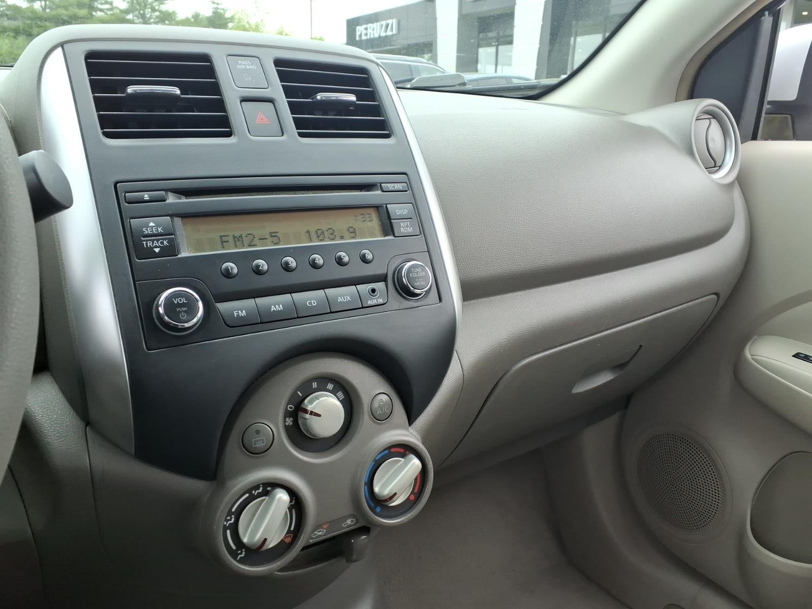 2014 Nissan Versa SV