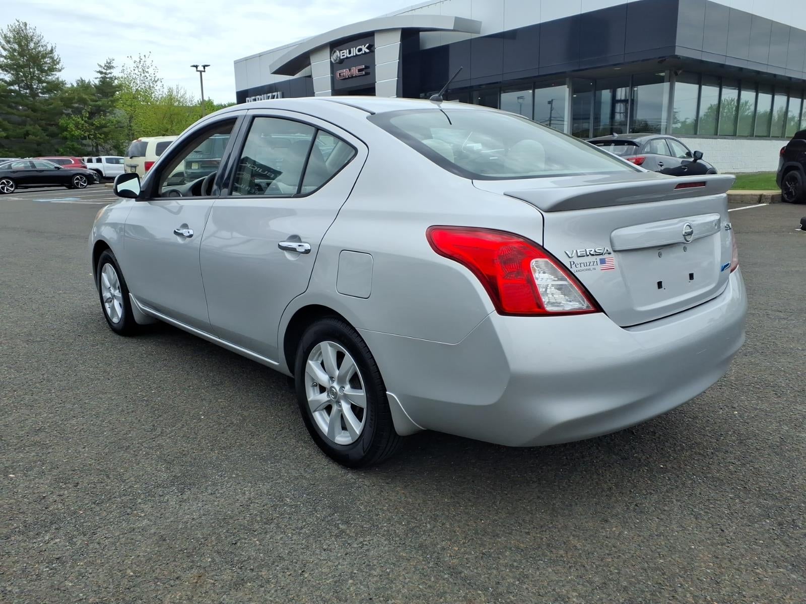 2014 Nissan Versa SV