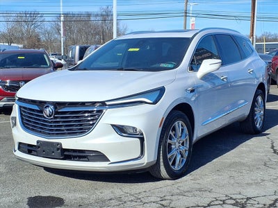 2022 Buick Enclave Essence