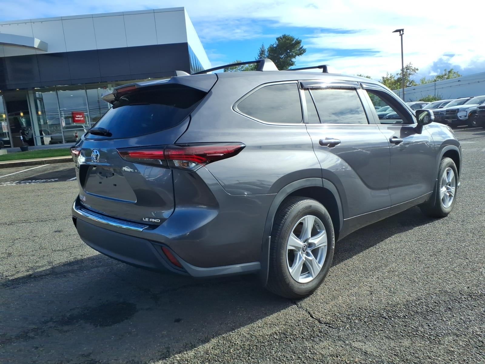 2024 Toyota Highlander LE